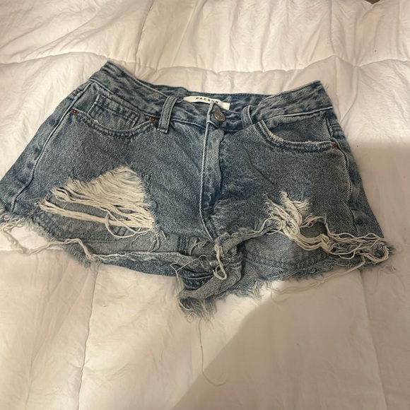 Pacsun size 22 shorts with stuck zipper but fixable! - Picture 1 of 5